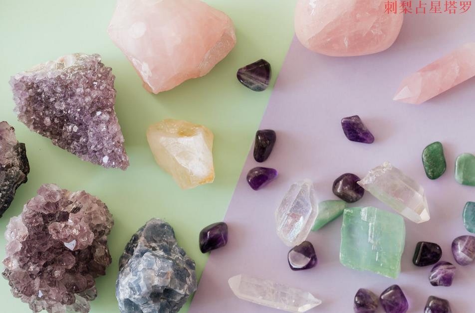 初学者水晶魔法：水晶颜色、用途和常见水晶